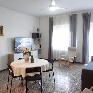 Roberta's House, A Few Steps From The Appartamento Bellano